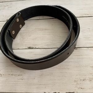 ✨New✨Genuine Leather Belt w/ 2 Buckles Bundle